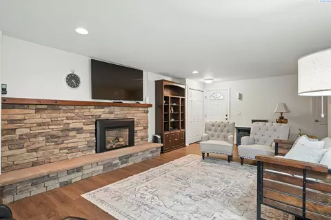 1307 Goethals #C, Richland, WA 99354