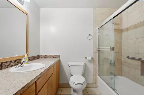 Bath - 9715 W Court St, Pasco, WA 99301 photo 2 of 4