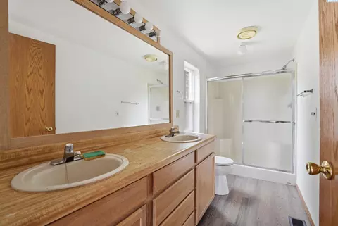 Bath - 9715 W Court St, Pasco, WA 99301 photo 3 of 4