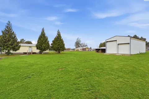 Exterior - 9715 W Court St, Pasco, WA 99301 photo 6 of 14