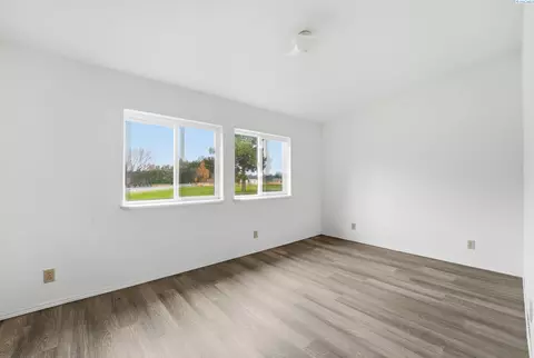 Bedroom - 9715 W Court St, Pasco, WA 99301 photo 5 of 6