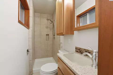 Bath - 9715 W Court St, Pasco, WA 99301 photo 1 of 4