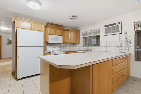 Kitchen - 9715 W Court St, Pasco, WA 99301 photo 3 of 3