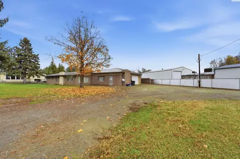 Exterior - 9715 W Court St, Pasco, WA 99301 photo 7 of 14