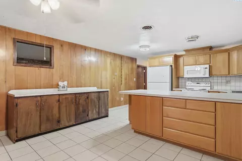 Kitchen - 9715 W Court St, Pasco, WA 99301 photo 1 of 3