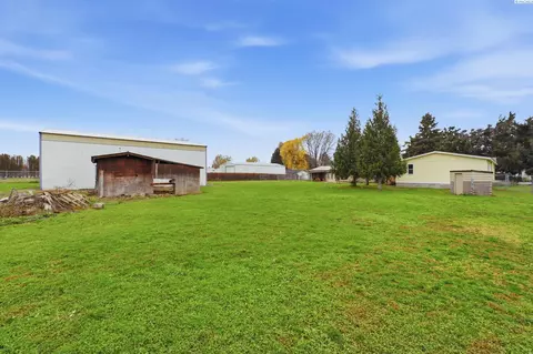 Exterior - 9715 W Court St, Pasco, WA 99301 photo 12 of 14