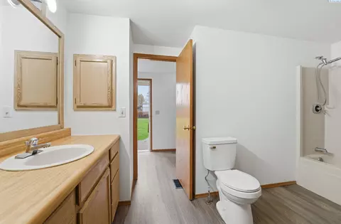Bath - 9715 W Court St, Pasco, WA 99301 photo 4 of 4