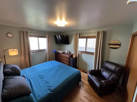 Bedroom - 2002 N Cedar St, Colfax, WA 99111 photo 1 of 5