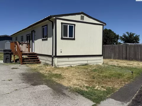 3324 W 19th Ave #111, Kennewick, WA 99338