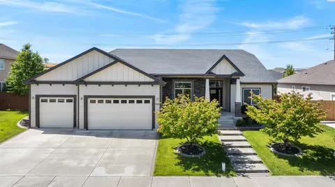8529 W 9th Ave, Kennewick, WA 99336