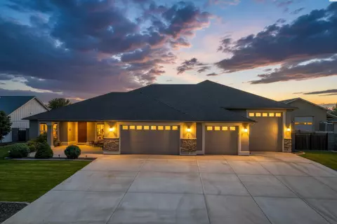 6603 Whetstone Dr, Pasco, WA 99301