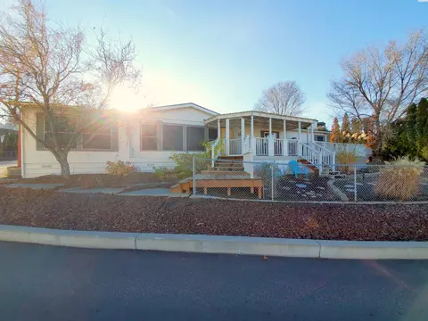 73 Ridgecliff, Richland, WA 99352