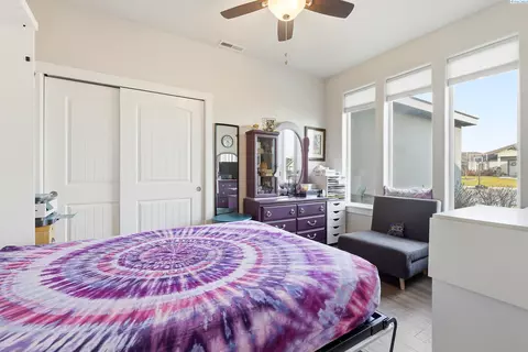 Bedroom - 6014 Cotswold Ln, Pasco, WA 99301 photo 5 of 6