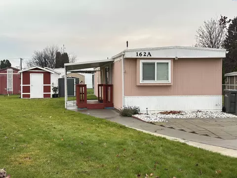 7901 W Clearwater Ave #162A, Kennewick, WA 99336