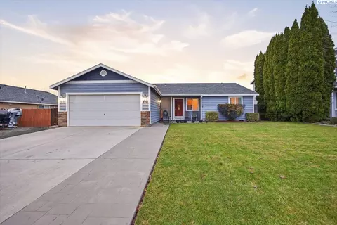 9703 Percheron Dr, Pasco, WA 99301