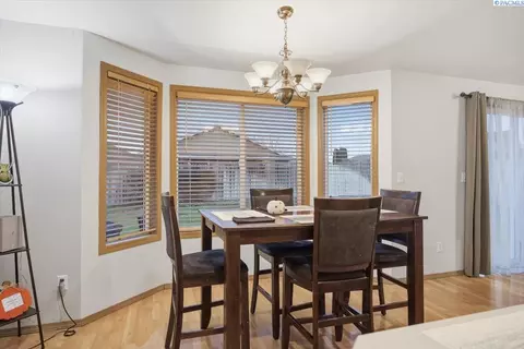 Dining - 9703 Percheron Dr, Pasco, WA 99301 photo 2 of 2