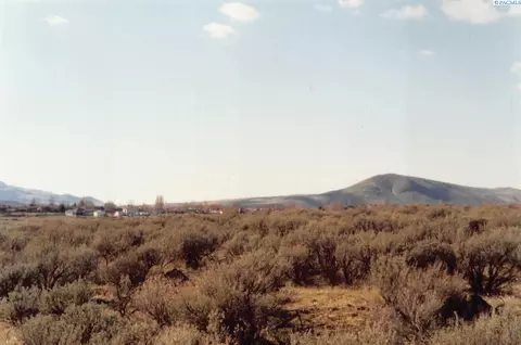 Section 8 Willamette Heights Lot 94, West Richland, WA 99353