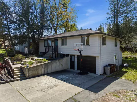 Exterior - 1835 NW Turner Dr, Pullman, WA 99163 photo 3 of 11