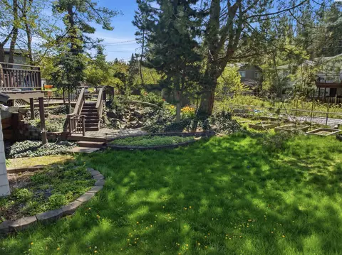 Exterior - 1835 NW Turner Dr, Pullman, WA 99163 photo 7 of 11