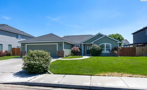 4816 Bilbao Dr, Pasco, WA 99301