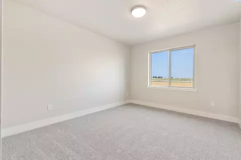 Bedroom - 6809 Brooks Ave, Pasco, WA 99301 photo 4 of 4