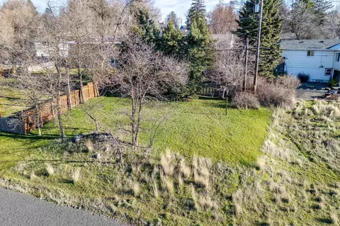 1035 NW Clifford St, Pullman, WA 99163 photo 3