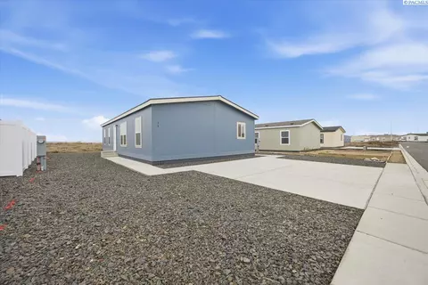 2681 Edison Ave #28, Sunnyside, WA 98944