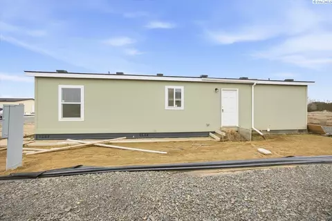 2681 Edison Ave #30, Sunnyside, WA 98944