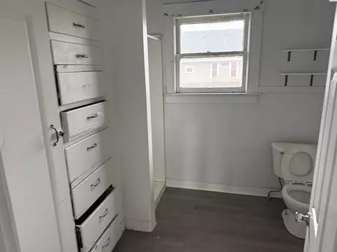 Bath - 705 W Park St, Pasco, WA 99301 photo 1 of 1
