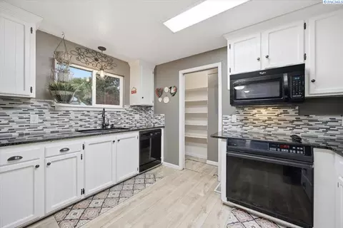 2416 Road 60, Pasco, WA 99301 photo 13