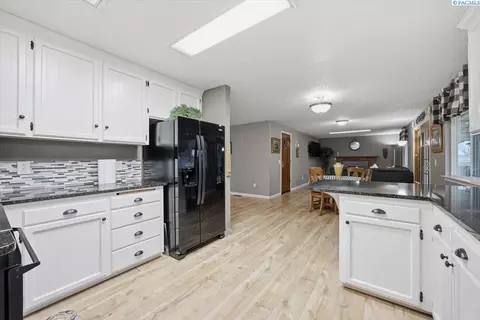 2416 Road 60, Pasco, WA 99301 photo 14