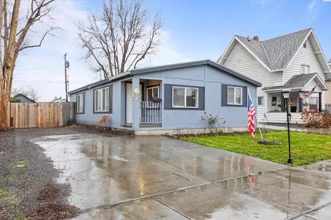 11 W 2nd Ave, Kennewick, WA 99336