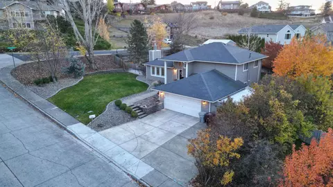 1345 SW Wadleigh, Pullman, WA 99163 photo 2