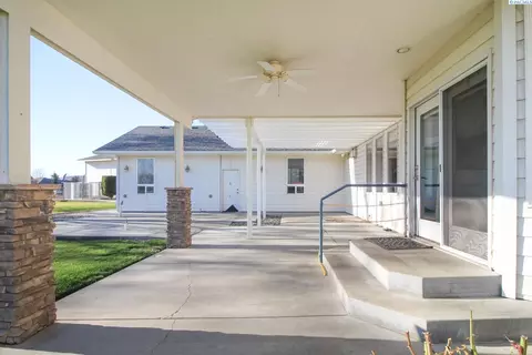 12516 Eagle Reach Ct, Pasco, WA 99301 photo 42