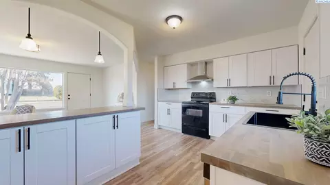 1403 N 16th Ave, Pasco, WA 99301 photo 7
