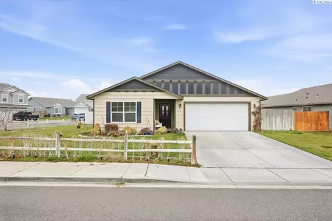 5001 Antioch Dr, Pasco, WA 99301