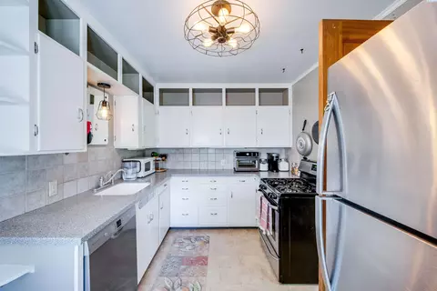 Kitchen - 410 SE Dexter St, Pullman, WA 99163 photo 1 of 3