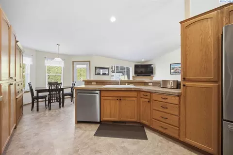 8415 Lancaster Dr, Pasco, WA 99301 photo 21