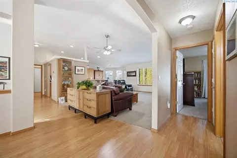 8415 Lancaster Dr, Pasco, WA 99301 photo 22