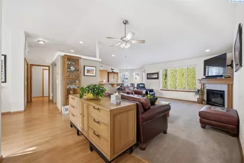 8415 Lancaster Dr, Pasco, WA 99301 photo 12