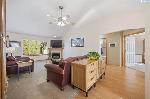 8415 Lancaster Dr, Pasco, WA 99301 photo 14