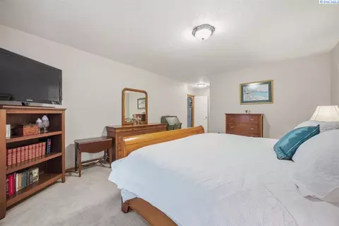 8415 Lancaster Dr, Pasco, WA 99301 photo 10