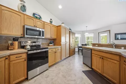 8415 Lancaster Dr, Pasco, WA 99301 photo 20