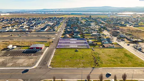 124 S Cedar Ave, Pasco, WA 99301