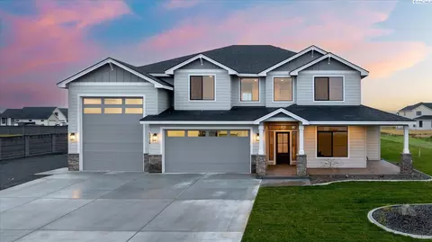 12716 Rock Creek Dr, Pasco, WA 99301
