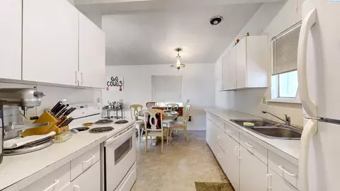 1810 NE Wheatland, Pullman, WA 99163 photo 4