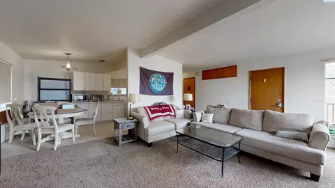 1810 NE Wheatland, Pullman, WA 99163 photo 3