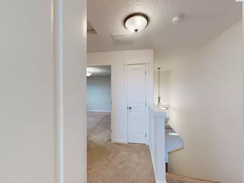 Entry Way - 1420 SW Panorama, Pullman, WA 99163 photo 1 of 1