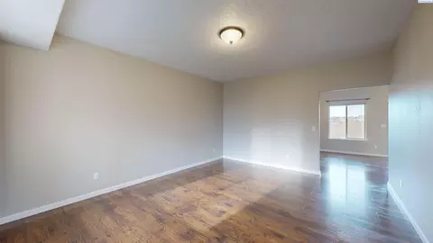 Living - 1420 SW Panorama, Pullman, WA 99163 photo 2 of 5