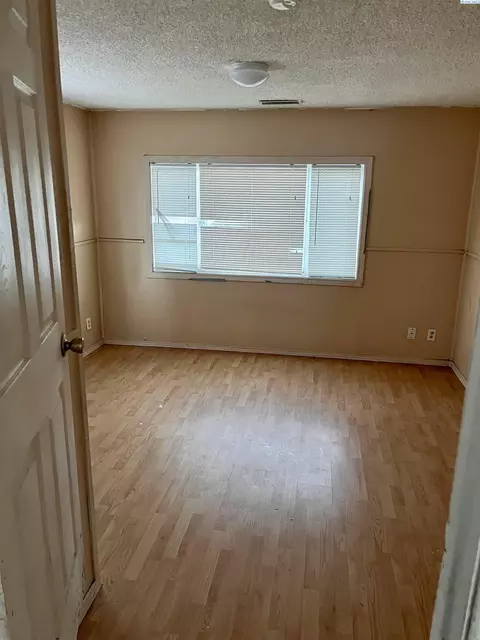 Bedroom - 621 N 20th Ave, Pasco, WA 99301 photo 1 of 2
